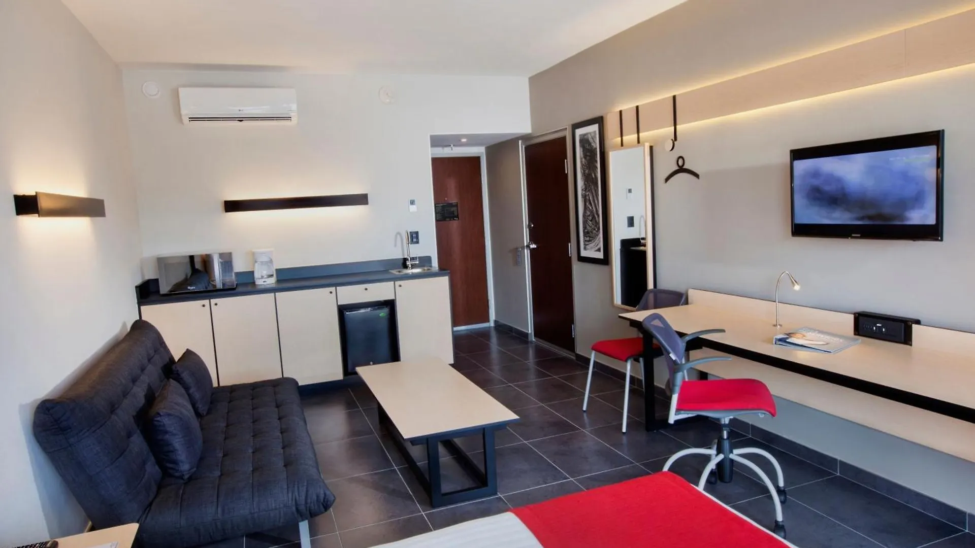 Hotel City Express Plus By Marriott Cabo San Lucas
