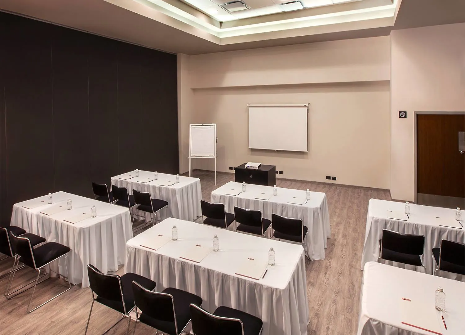 City Express Plus By Marriott Cabo San Lucas
