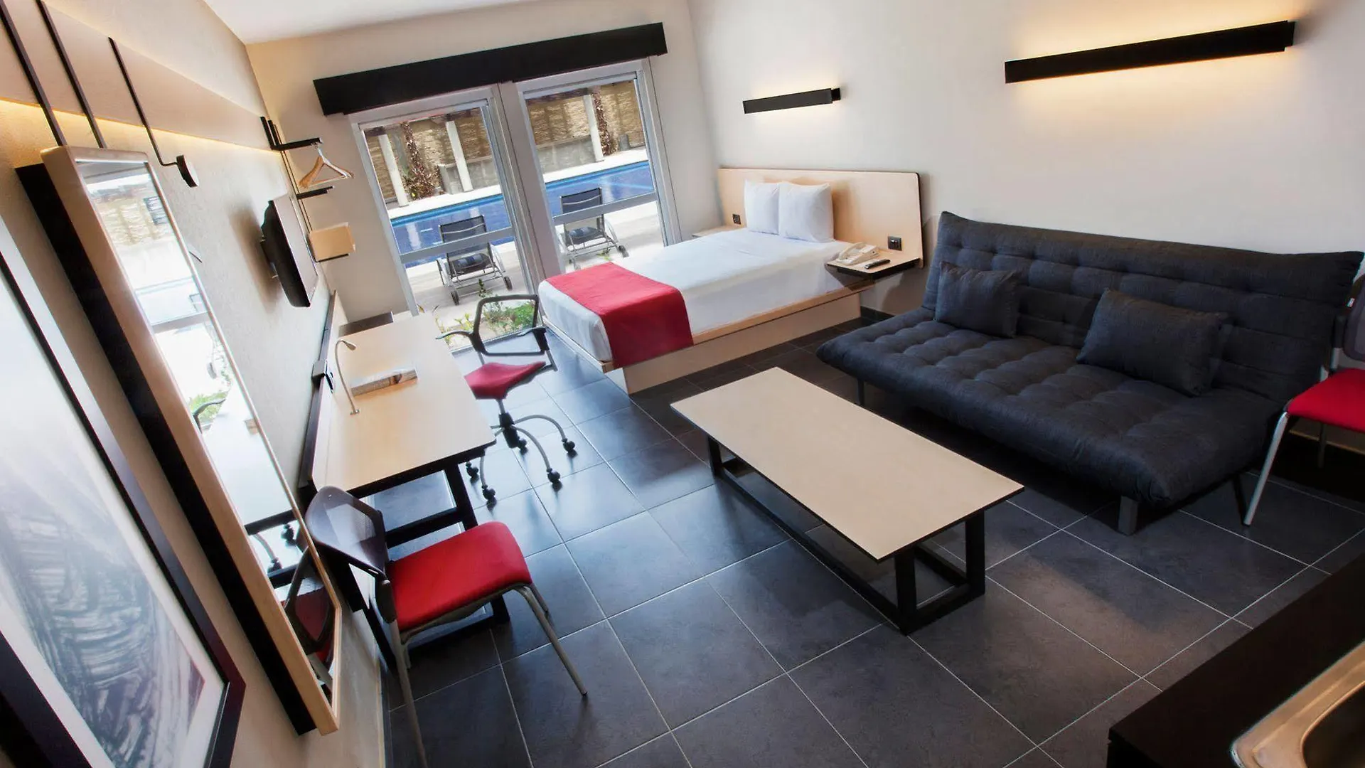 Hotel City Express Plus By Marriott Cabo San Lucas