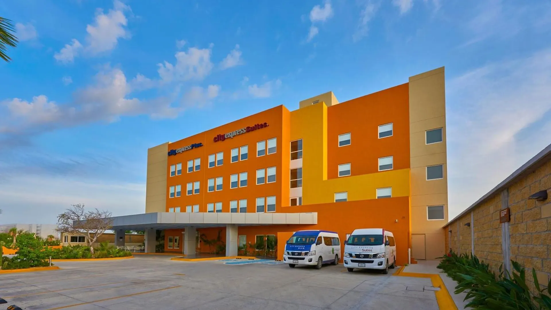 City Express Plus By Marriott Cabo San Lucas Hotel